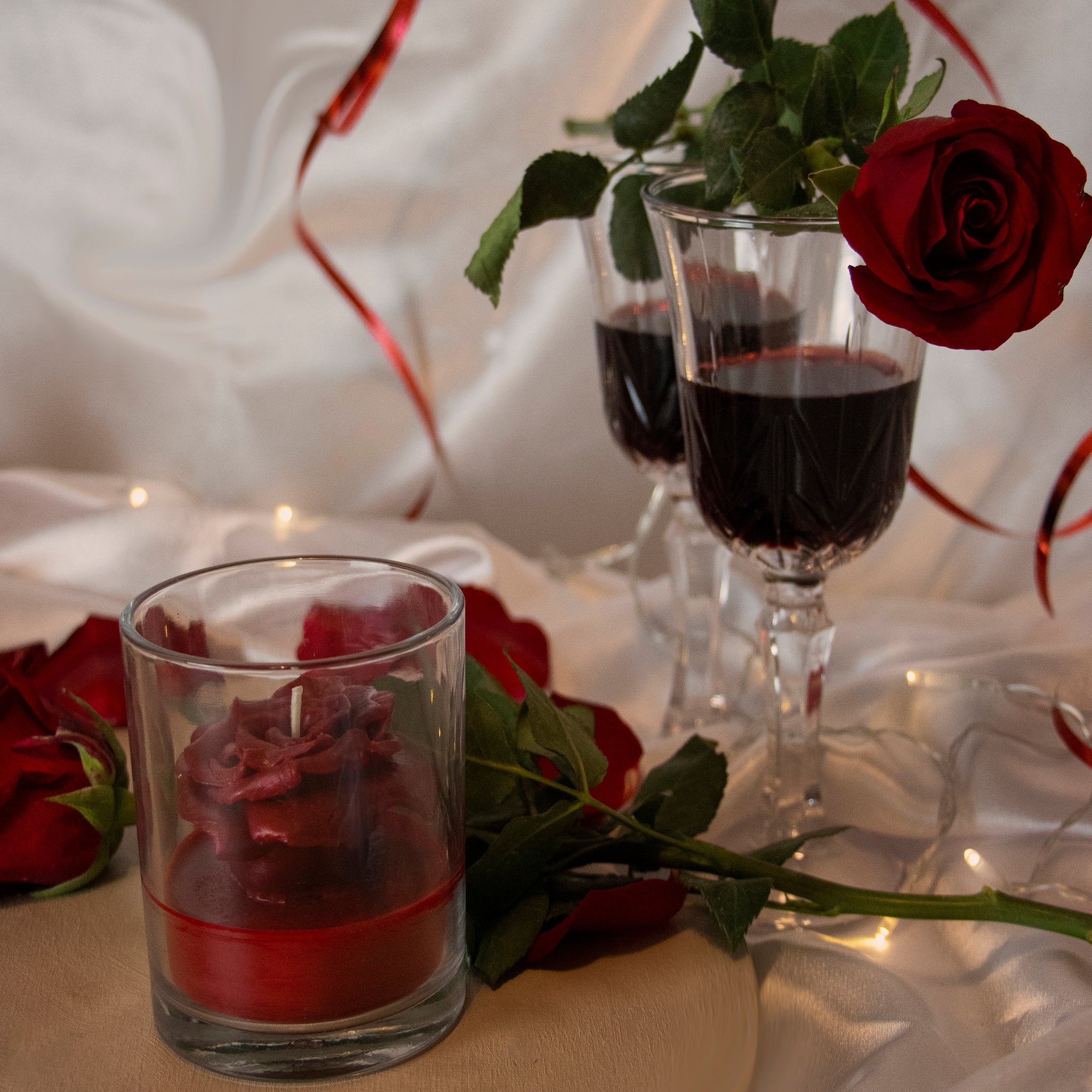 Świeca ozdobna zapachowa ręcznie tworzona Róża w szkle