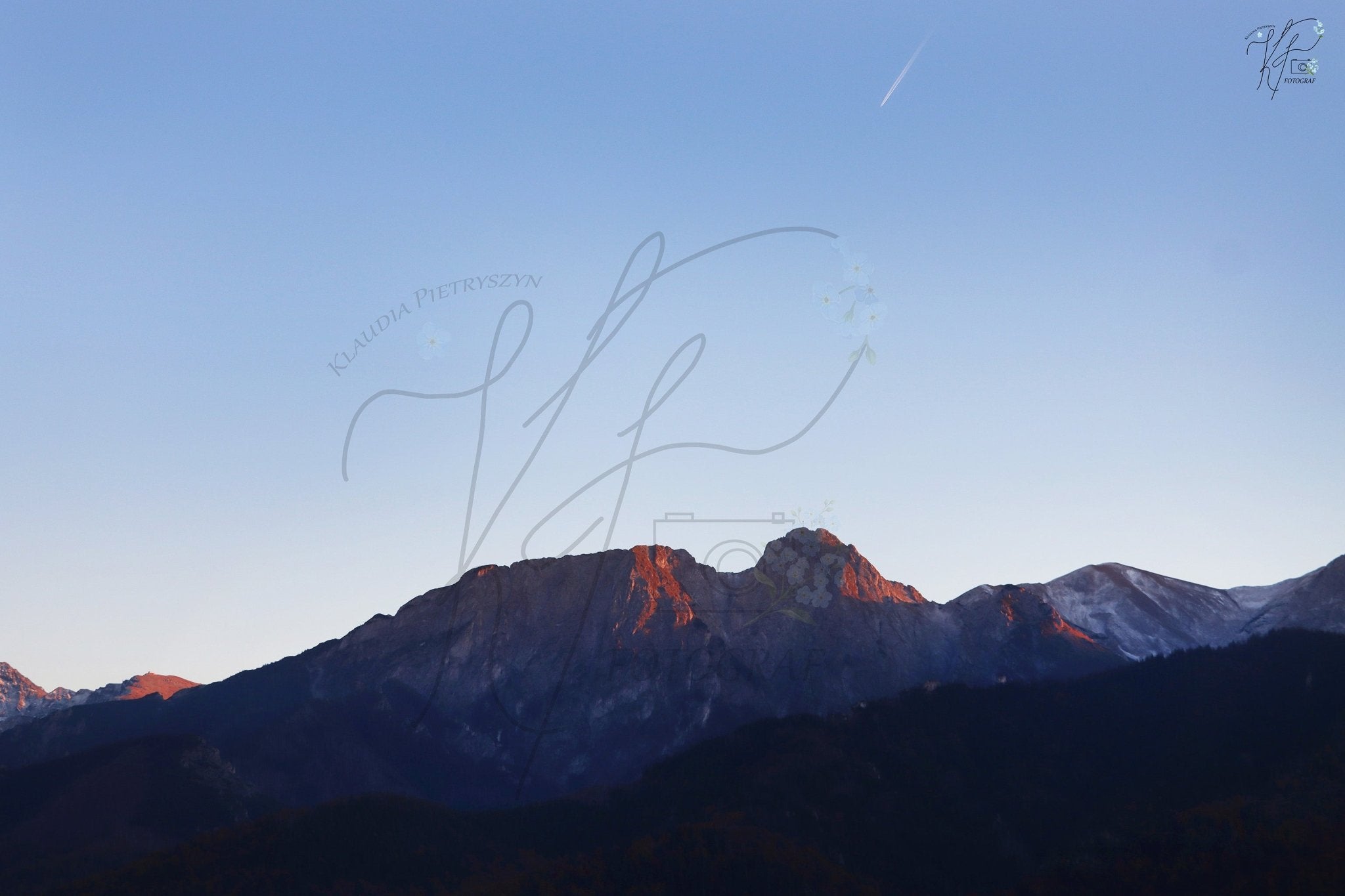 Plakat 40x50 ,,Giewont o zachodzie słońca,, Fotografia autorska - AURORA Meble i Dodatki - wnętrza z wyobraźnią Plakat 40x50 ,,Giewont o zachodzie słońca,, Fotografia autorska - Plakaty - AURORA Meble i Dodatki - wnętrza z wyobraźnią