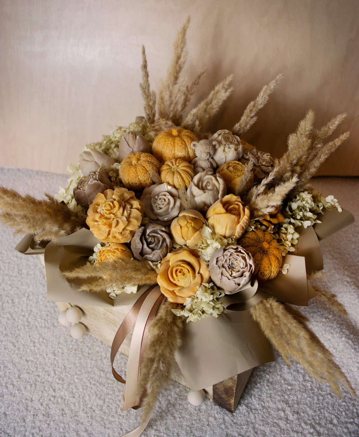 Wieczny bukiet Jesienny woskowy elegancki Zapachowy w drewnie - AURORA Meble i Dodatki - wnętrza z wyobraźnią Wieczny bukiet Jesienny woskowy elegancki Zapachowy w drewnie - Świece i zapachy - AURORA Meble i Dodatki - wnętrza z wyobraźnią