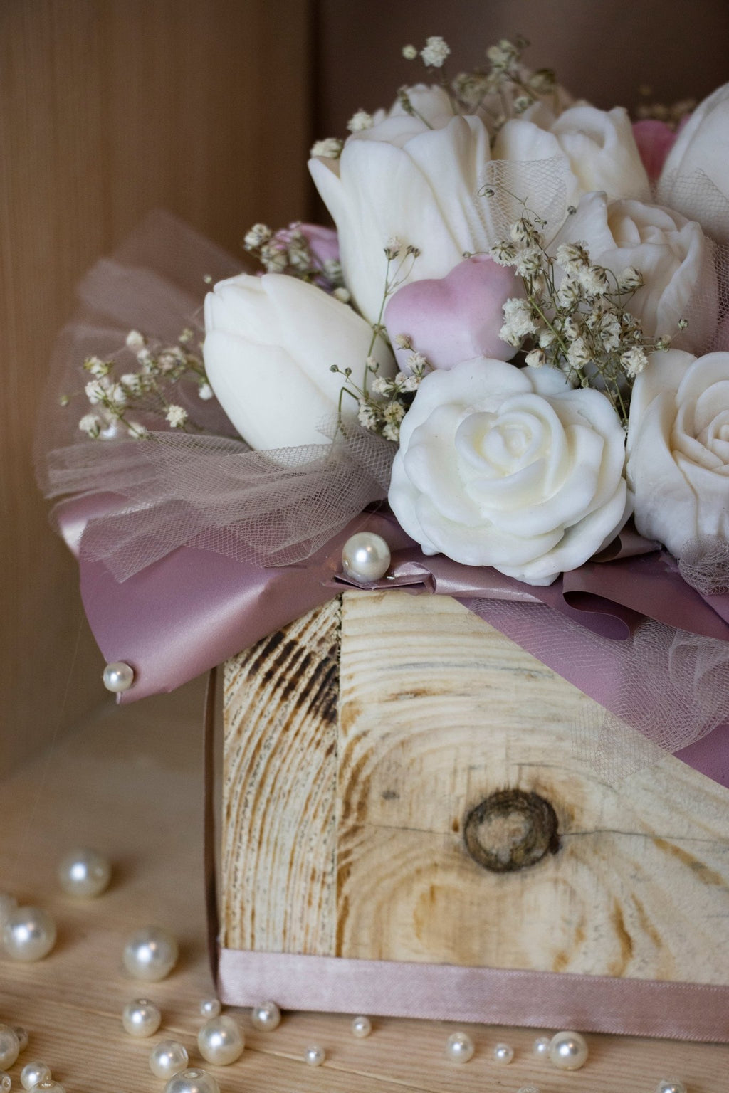 Wieczny bukiet woskowy elegancki Zapachowy w drewnie różowy - AURORA Meble i Dodatki - wnętrza z wyobraźnią Wieczny bukiet woskowy elegancki Zapachowy w drewnie różowy - Świece i zapachy - AURORA Meble i Dodatki - wnętrza z wyobraźnią